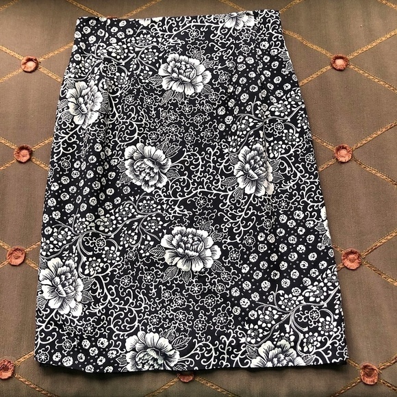 Y2K Skirt Pencil Rayon Black & White Floral Midi Jacqueline Ferrar Vintage (10) - Picture 5 of 8